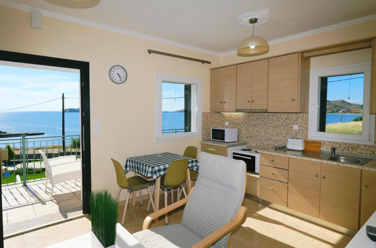 Captains View Apartments Plati  Exterior photo